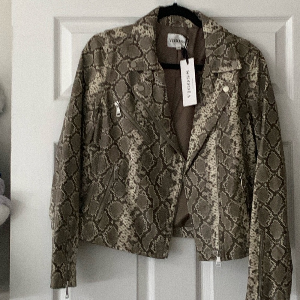 VIGOSS FAUX LEATHER SNAKESKIN MOTO JACKET NWT